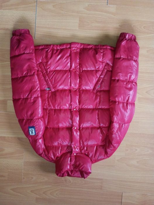 Червона підліткова зимова куртка.без дефектів,потребує прання.