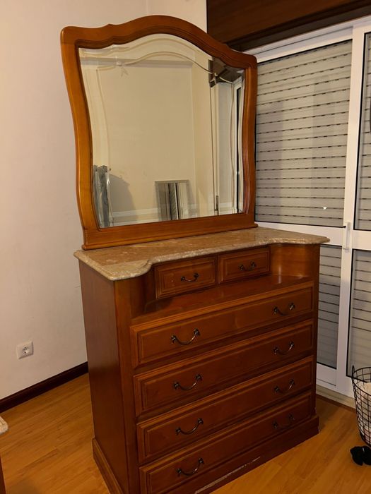 Cabeceiras e cómoda c/ pedra marmore