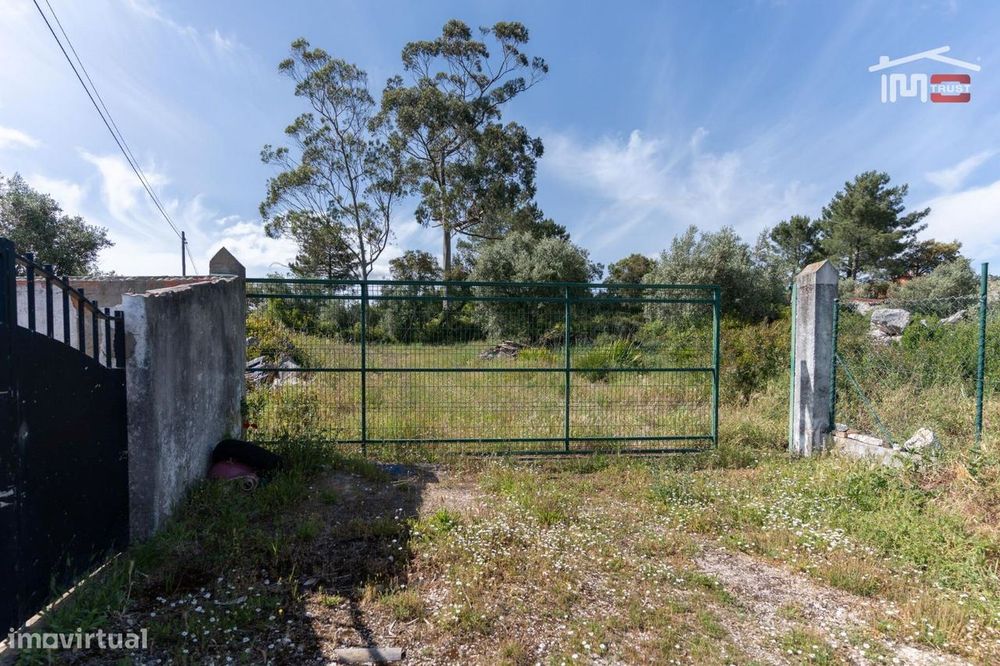 Terreno para construção no centro de Mira de Aire com 5.567 m2