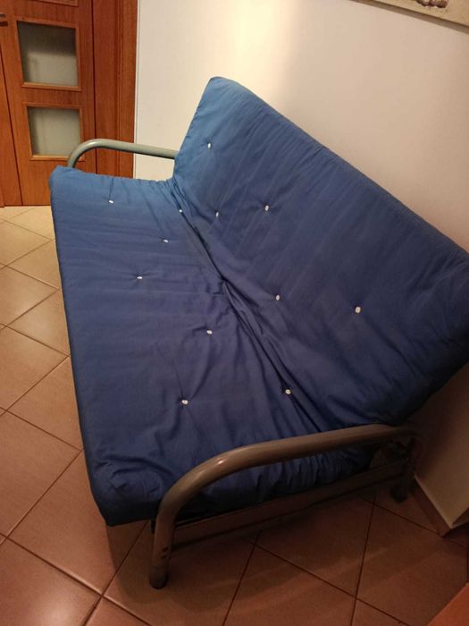 Sofá cama três lugares