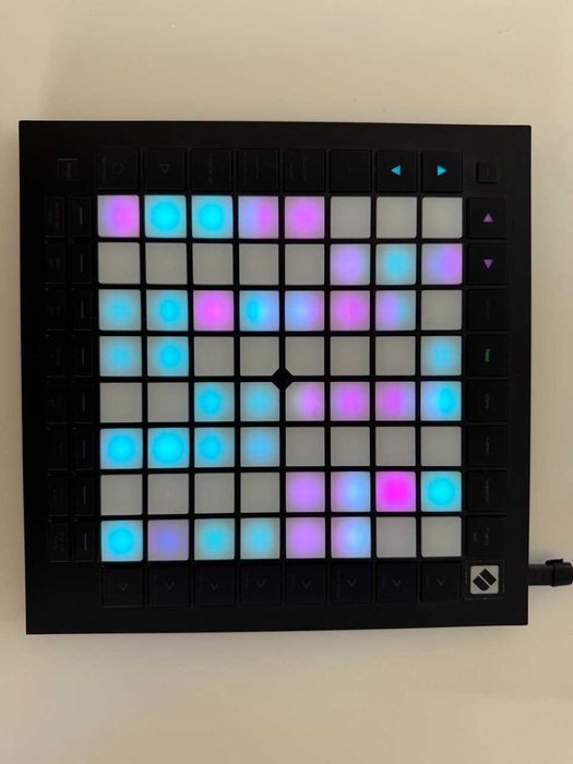 Novation Launchpad Pro MK3 – Novo, nunca usado