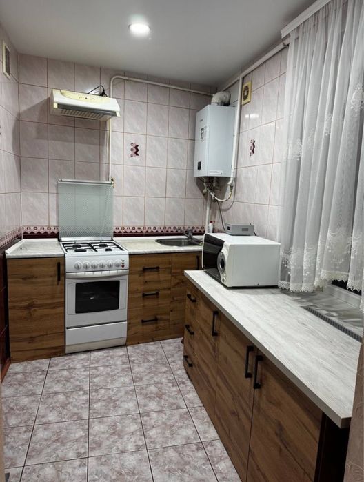 3-кімнатна квартира з євроремонтом, центр міста•