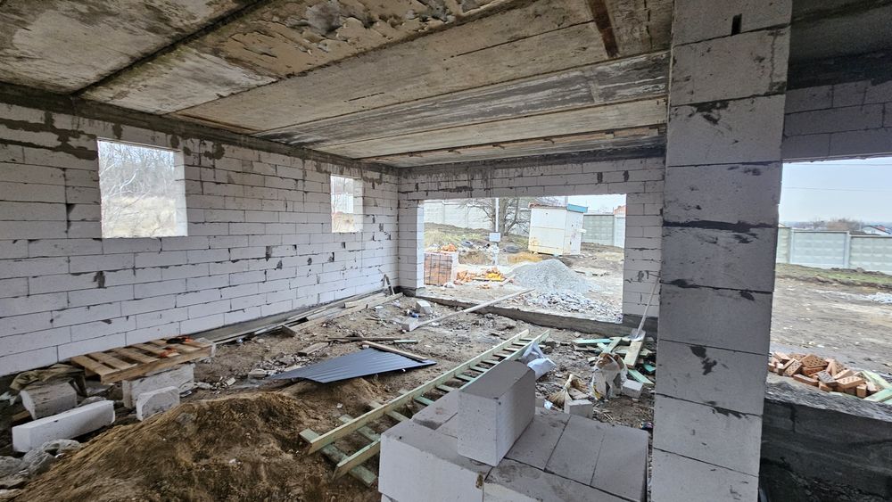 Продам будинок біля парку Перемоги