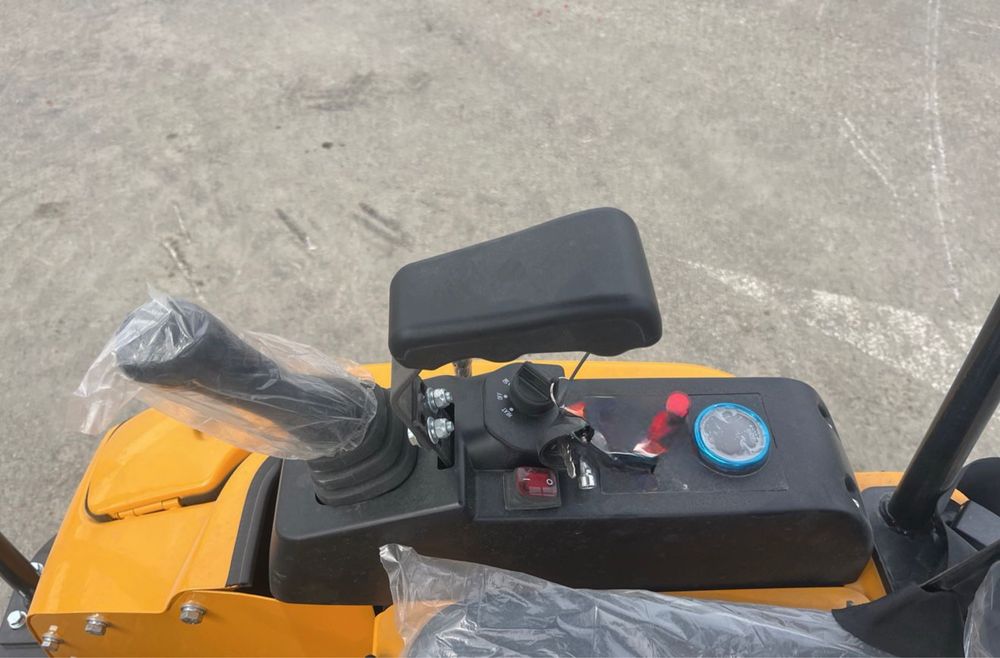 JPC 1500kg Excavadora Nova a Diesel Motor HPR Excelente ###OPORTUNIDADE###