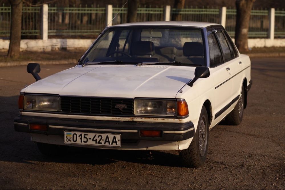Продам машину Nissan Bluebird 910