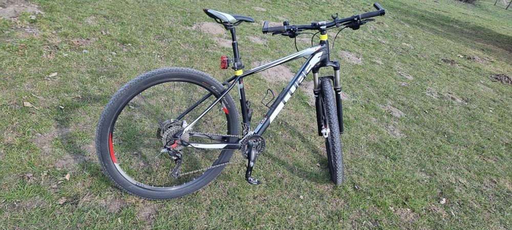 Rower MTB CUBE Attention 29cali stan idealny