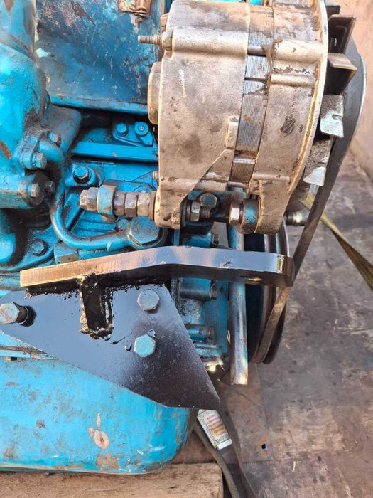 кронштейни двигуна ГАЗ52 ГАЗ-53 ГАЗ66 погрузчик Львівський для двигуна Т-40 (Д-144) дизель