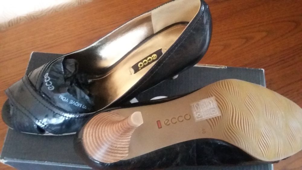 Новые туфельки из натуральной кожи