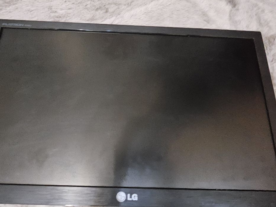 OPIS! monitory full-hd 22 cali bez stópek