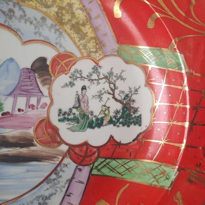 Prato Vista Alegre estilo Satsuma pintado à mão 34cm