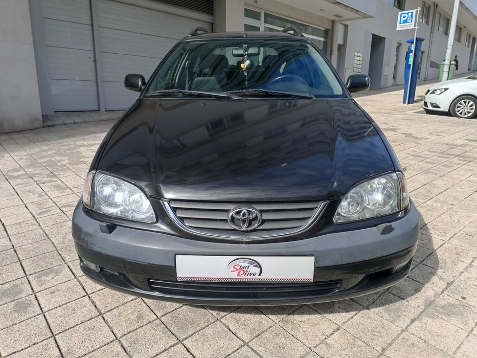 Toyota avensis SW 2.0 d4-d 110cv de 2001
