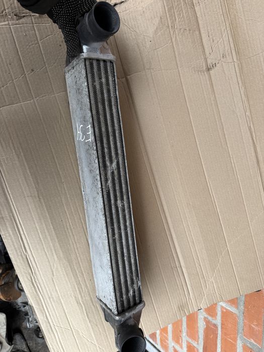 BMW 5 E34 2, 5td Радиатор интеркуллера