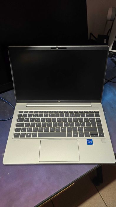 HP ProBook i7 13th Gen, 16GB, SSD 500GB, Estado Novo