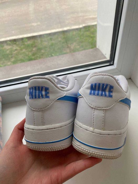 Кросівки Nike Air Force 1 (розмір 40)