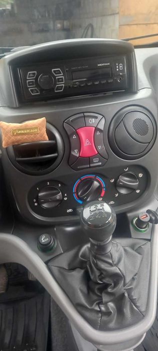 Fiat Doblo 2011 року