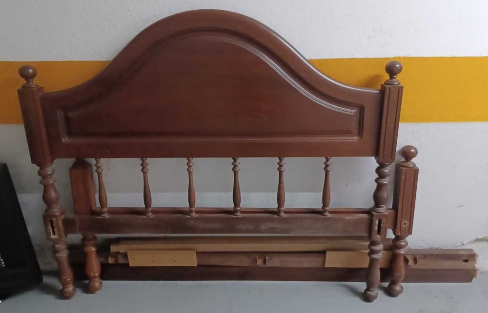 Estrutura cama de casal em madeira maciça 140x200cm