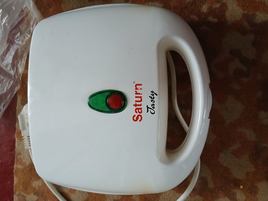 Вафельниця, бутербродниця Saturn