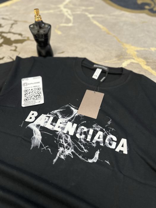 Футболка Balenciaga