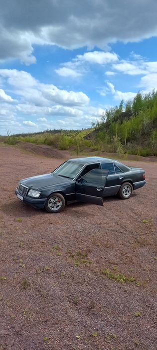Мерседес w124 e220