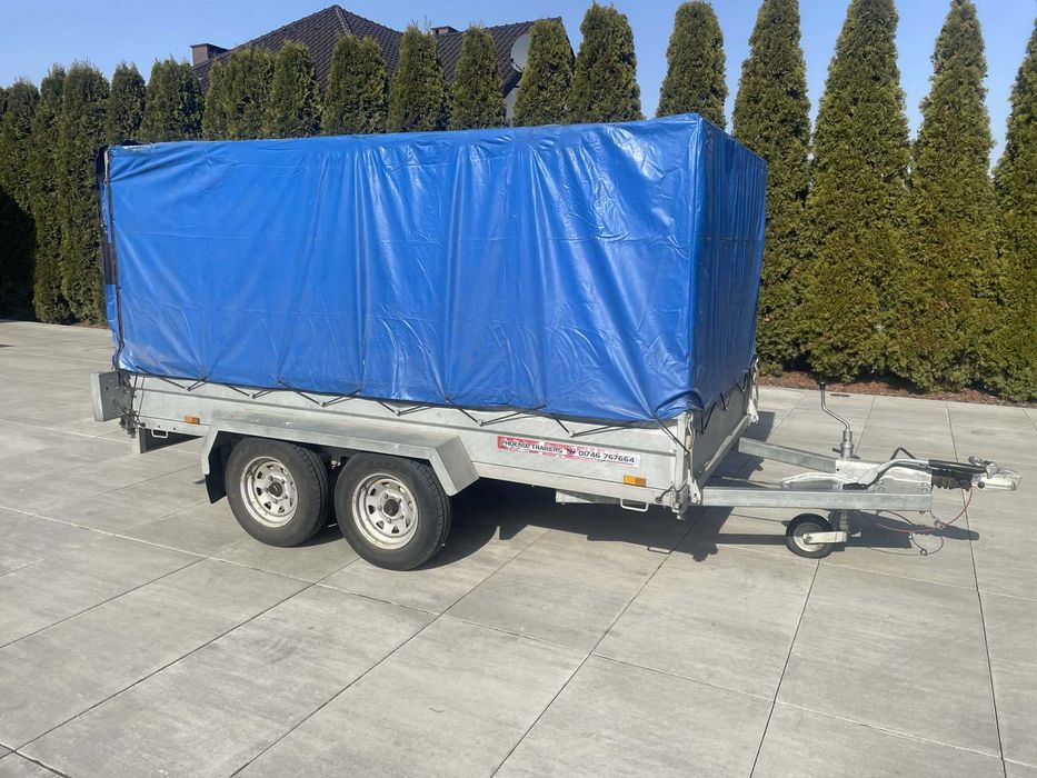 Przyczepka samochodowa z plandeką