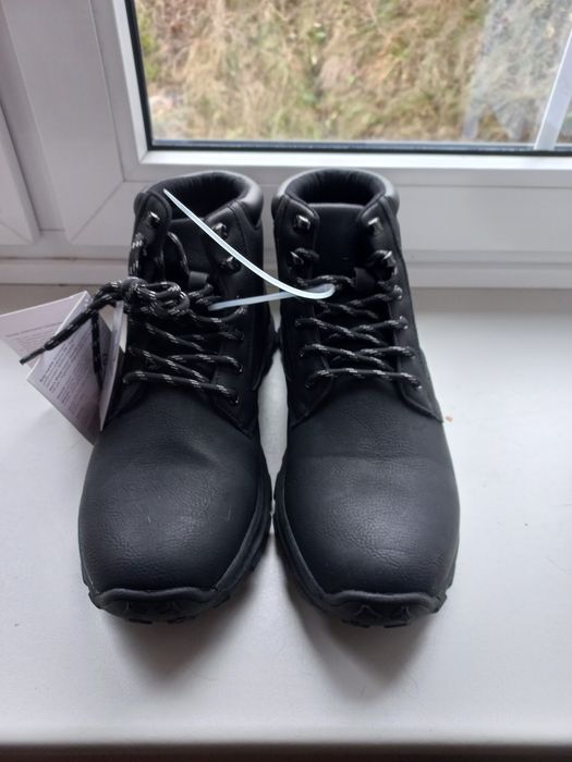 Buty męskie 43 styl trekkingowyczarne  sznurowane