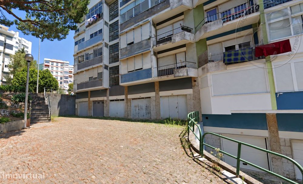 Garagem em box para o exterior