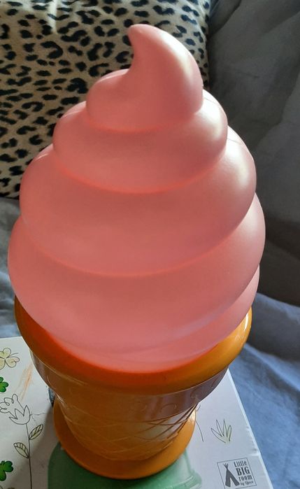 Luminária em forma de gelado