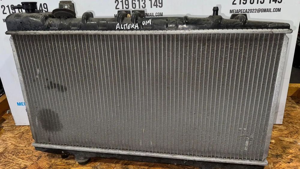 Radiador Agua Nissan Almera gasolina de 2001