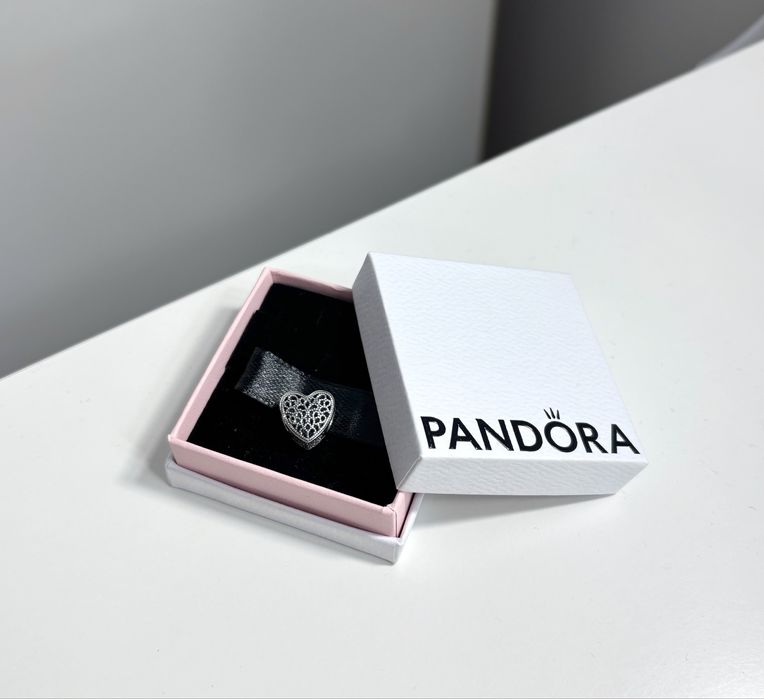 Charms serce Pandora