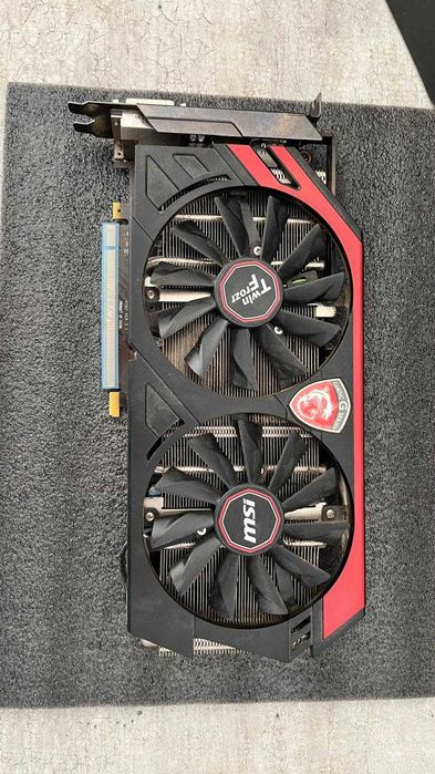 Placa Gráfica NVIDIA GeForce GTX 770 Twin Frozr – Potência gamer em bom estado
