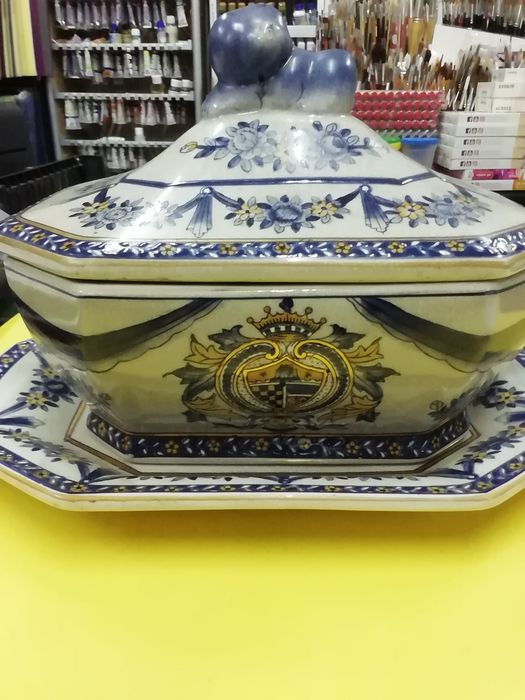 Terrina com travessa nova