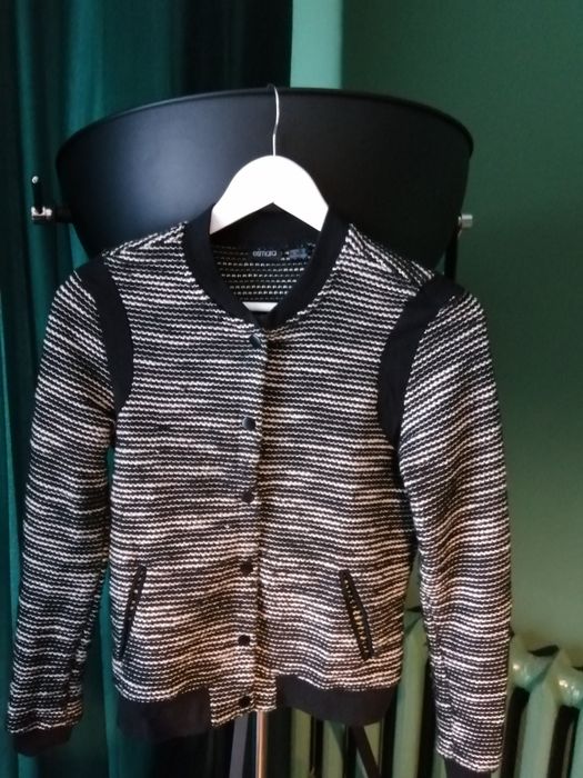 Czarno-biała bluza Esmara