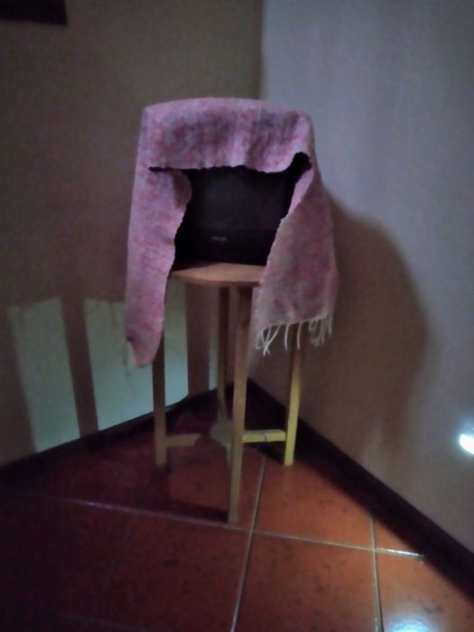 Televisão grundig pequena 37 cm