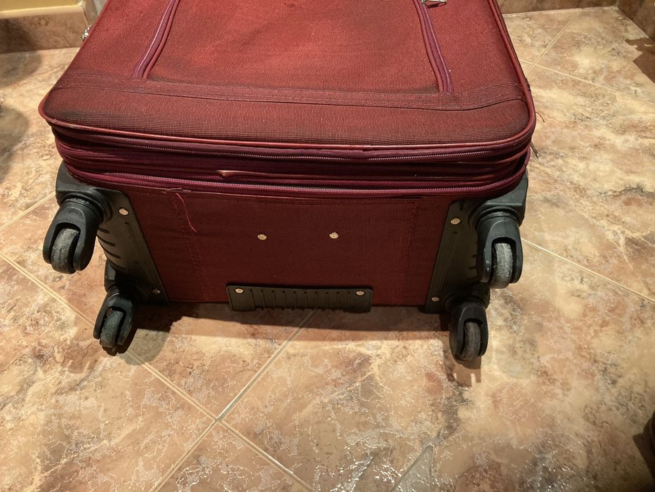 Mala de viagem grande de porão em bom estado