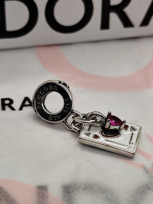 Pendente carta da Pandora