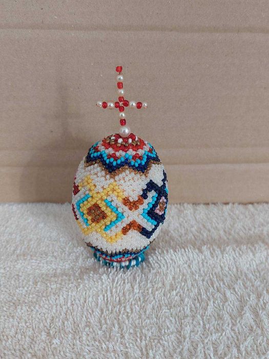 Яйца оплетенные бисером