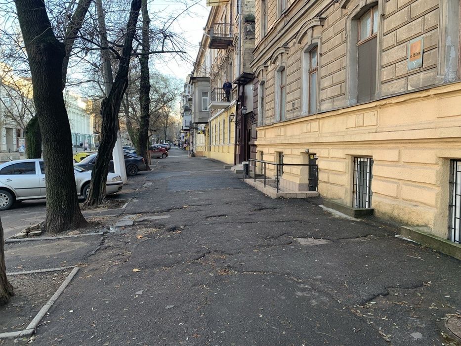 Сдам в Приморском Р-не на Пастера Украинский Театр Помещение