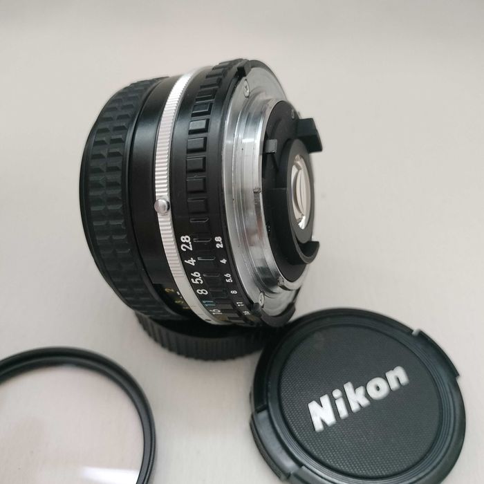 Nikon Series E 28mm 1:2.8 szeroki kąt