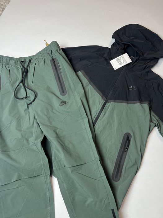 Костюм Nike Tech Woven костюм нейлоновий найк теч