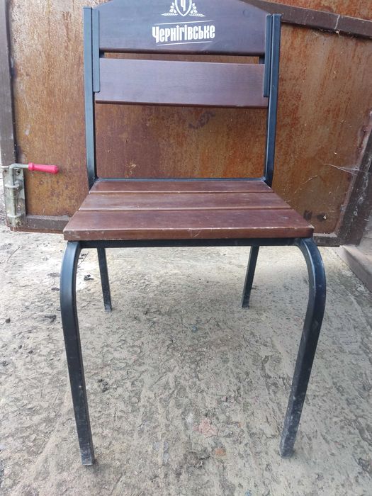 Стільці з металевими ніжками, для кафе