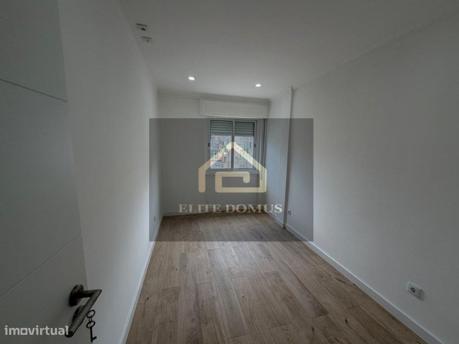 T2 + 1 Totalmente Remodelado, Odivelas!