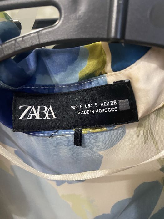 Блузи Zara розмір s