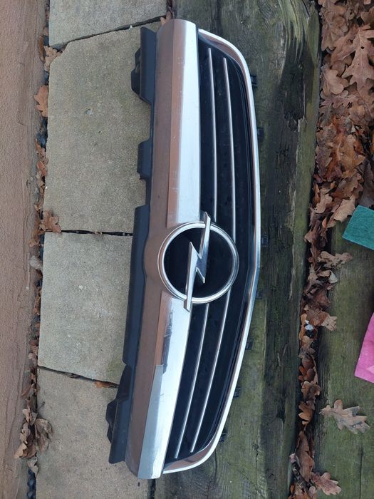 Grill opel zafira b