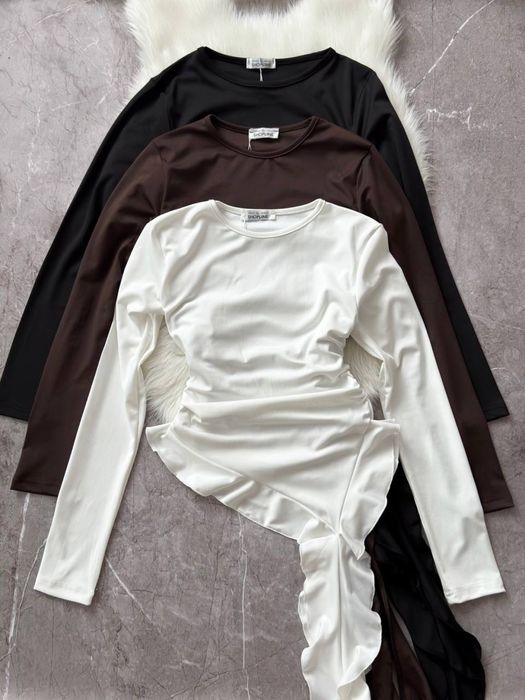 Топ з довгим рукавом із воланами