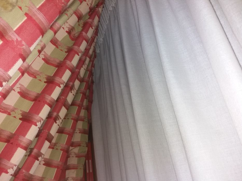 PENDENTES e sanefa forrada do mesmo tecido