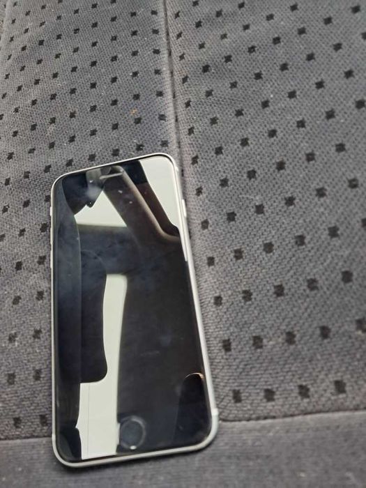 Iphone Se 2020 Bardzo dobry stan