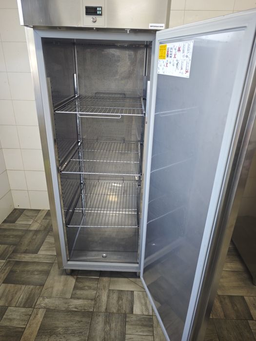 Морозильна шафа 670л electrolux Alpeninox Італія