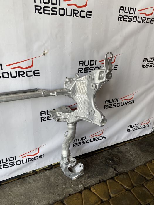 Подрамник підрамник балка мотора двигуна  Audi A4 B8 / A5 12-16 рік