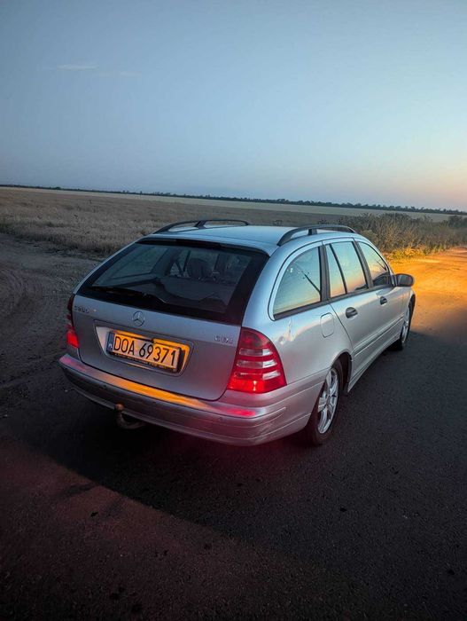 Mercedes-Benz C200 W203