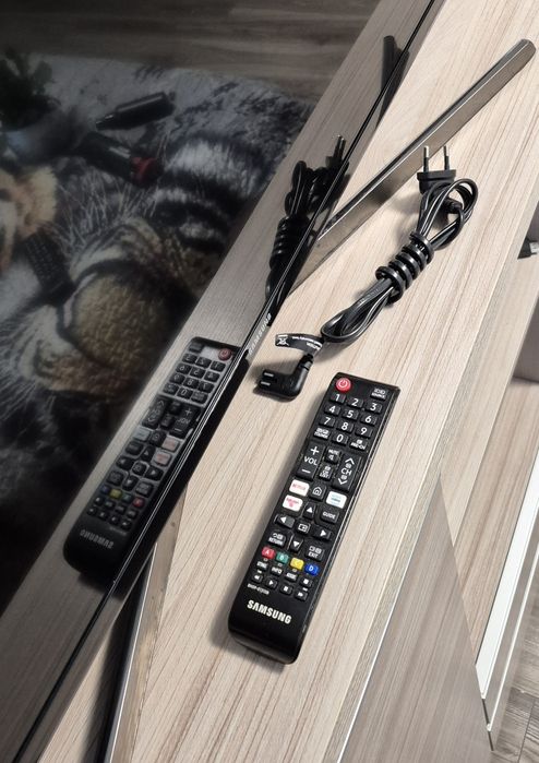 Samsung 40 cali z pilotem